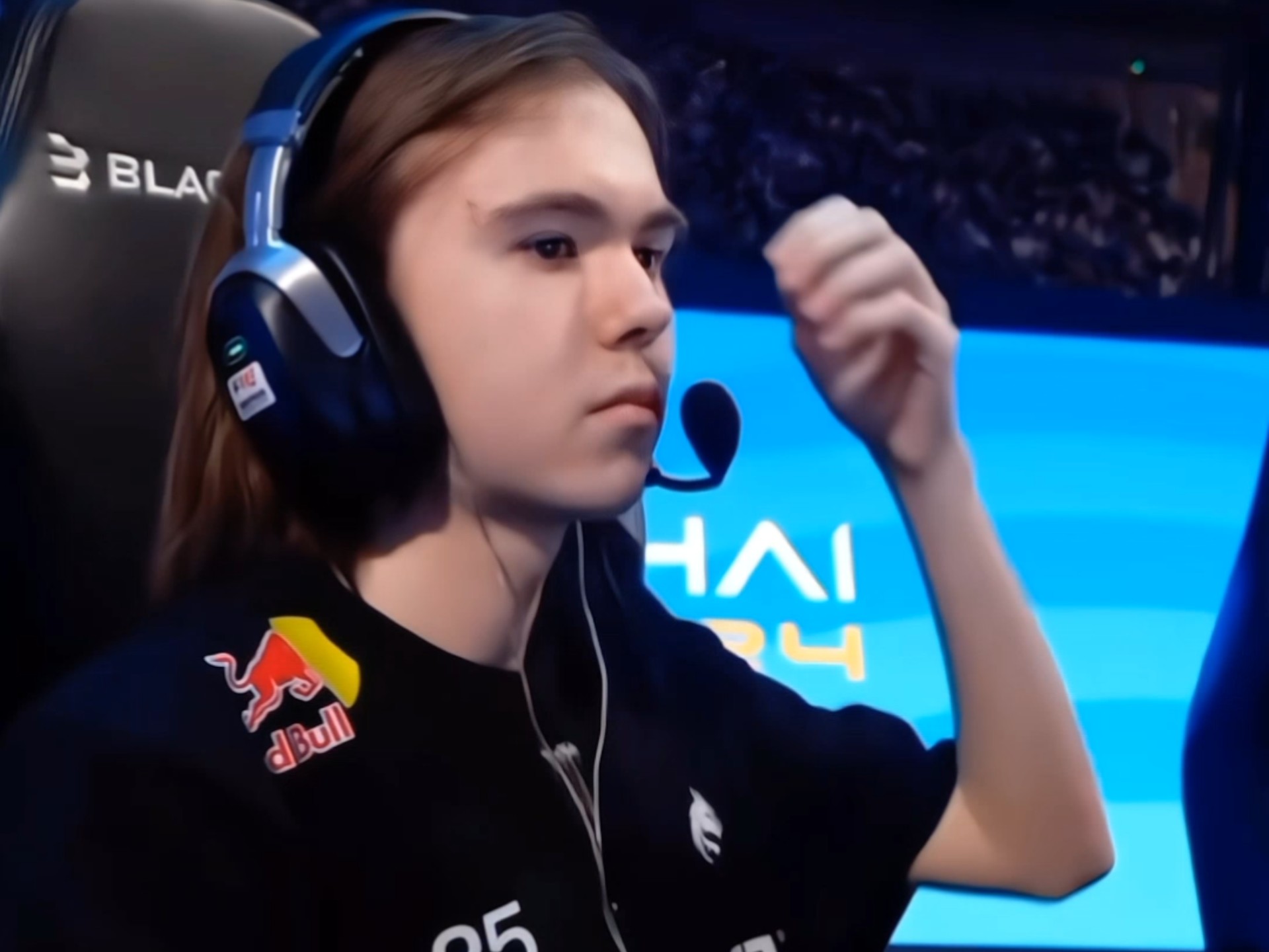 它们各自特 它们各自特